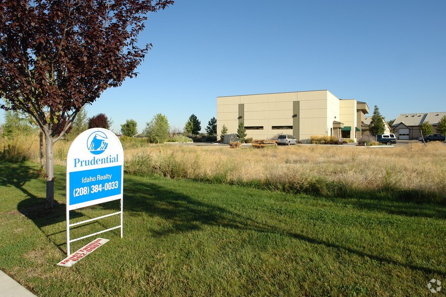 1107 S Ancona Ave, Eagle, ID for sale - Primary Photo - Image 1 of 1