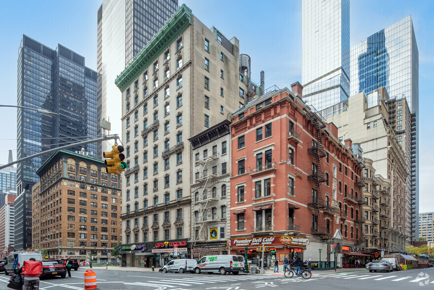 850 Seventh Ave, New York, NY for lease - Building Photo - Image 1 of 4