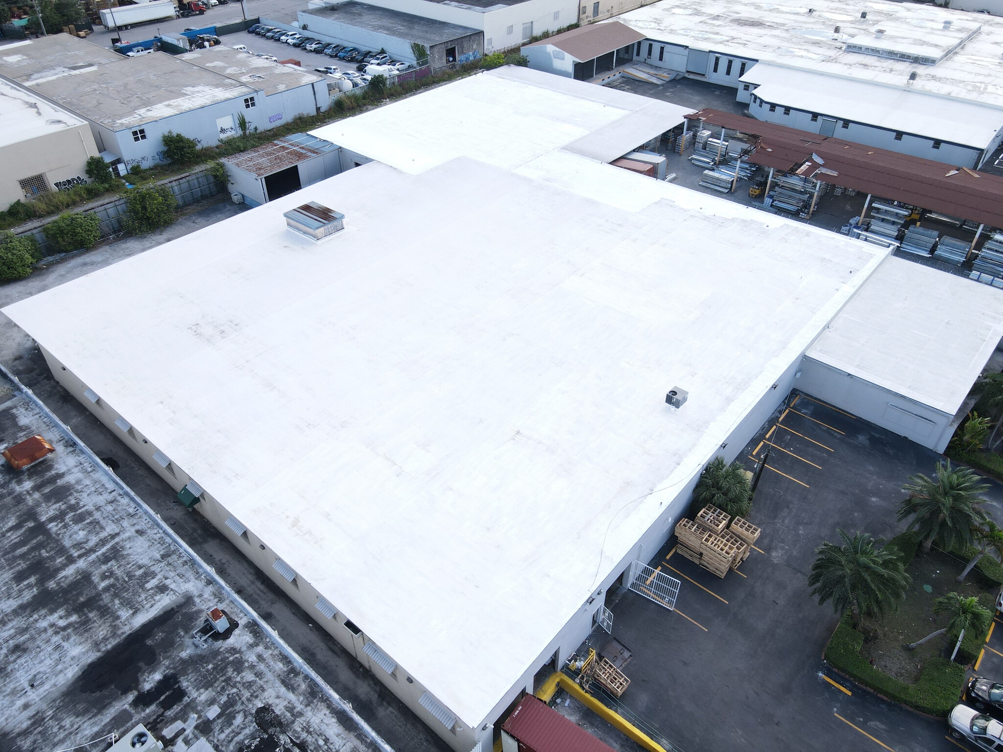 6865 NW 36th Ave, Miami, FL for lease Building Photo- Image 1 of 12
