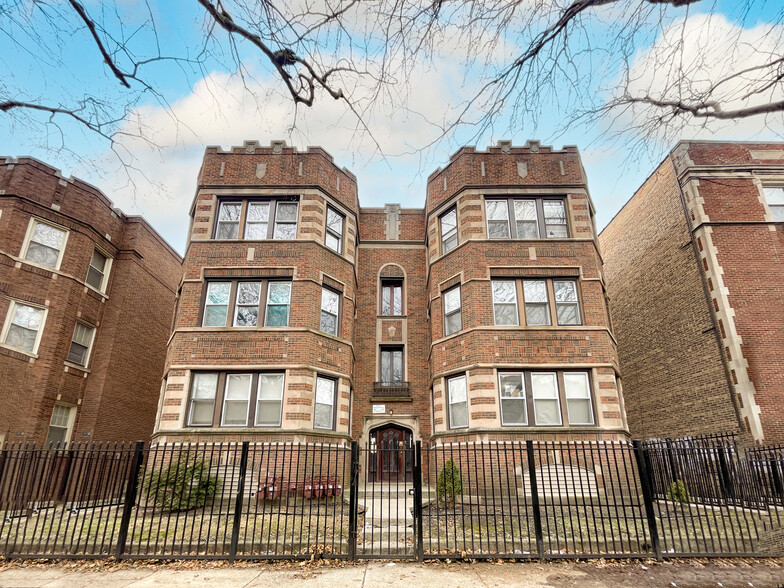 7628 S Phillips Ave, Chicago, IL 60649 | LoopNet