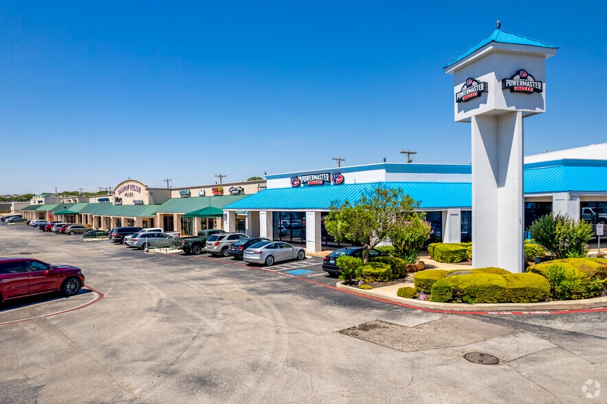 15701-15759 San Pedro Ave, San Antonio, TX for lease - Building Photo - Image 1 of 4