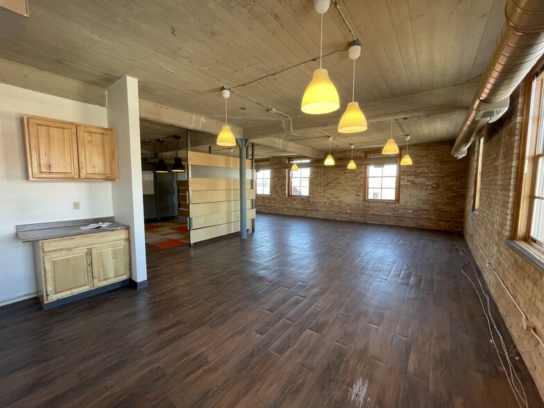 307 W 200 S, Salt Lake City, UT for lease - Interior Photo - Image 3 of 8