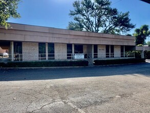 1000 N High St, Longview, TX for lease Building Photo- Image 2 of 4