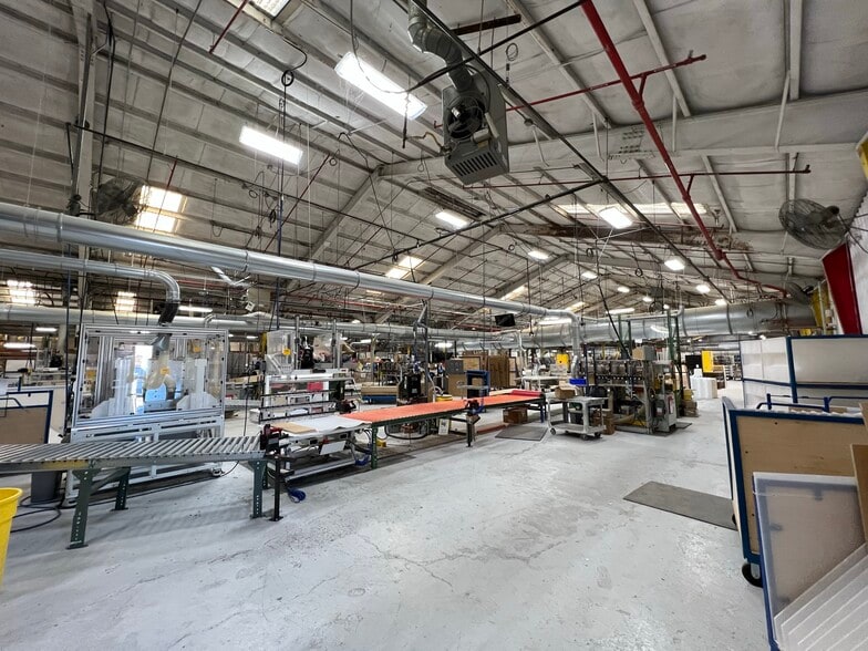 831 S Columbus Ave, Newton, KS for sale - Interior Photo - Image 2 of 6