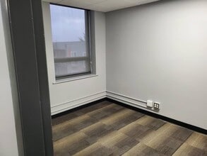 245 4th St, Bremerton, WA for lease Interior Photo- Image 2 of 2