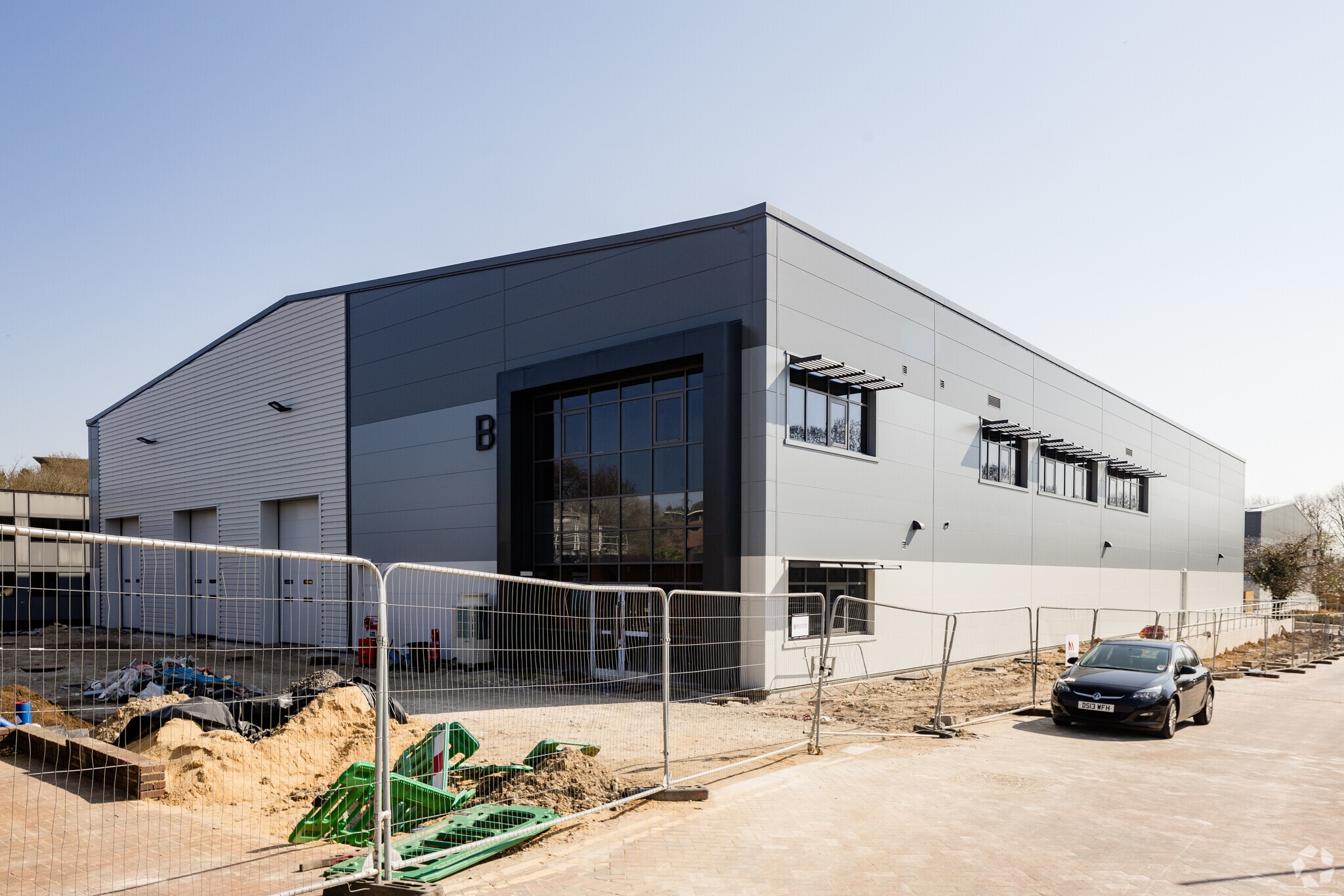 Wade Rd, Basingstoke for sale Primary Photo- Image 1 of 1