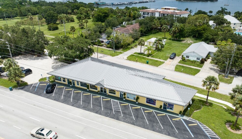 1614 US Highway 1, Sebastian, FL for sale - Building Photo - Image 1 of 1