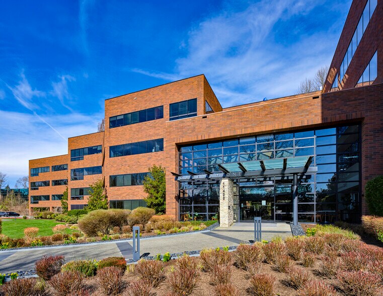 11400 SE 8th St, Bellevue, WA for lease - Building Photo - Image 2 of 6