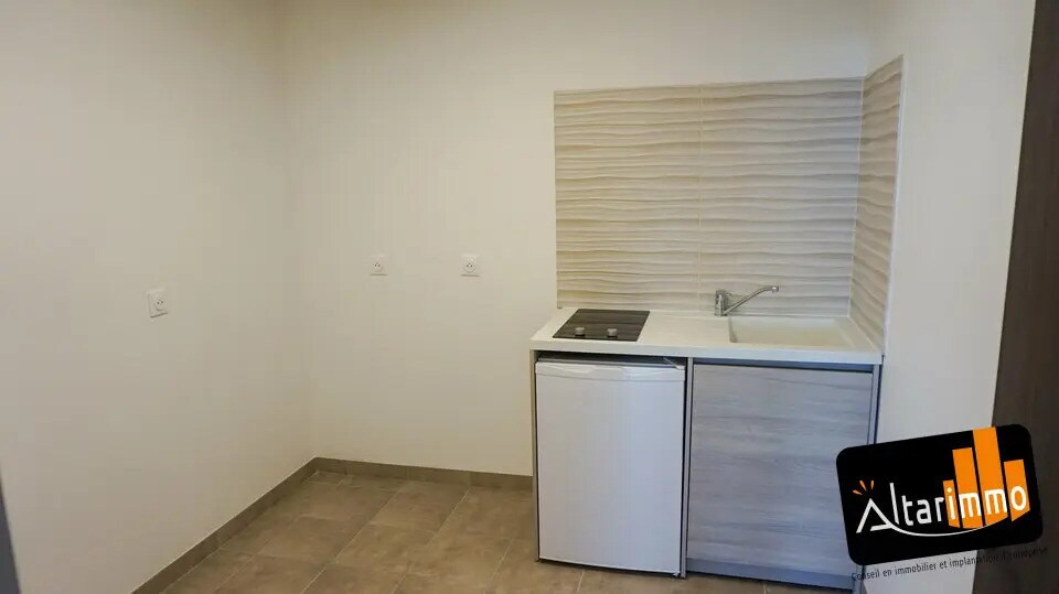 Office in Dreux for lease - Interior Photo - Image 3 of 15