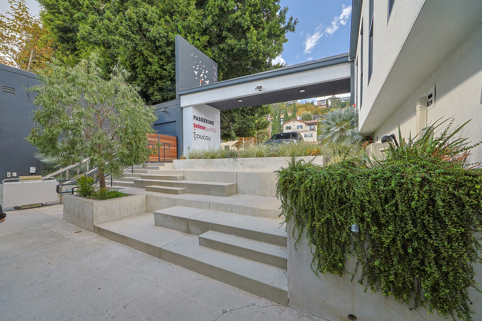 2400-2410 Hyperion Ave, Los Angeles, CA for lease Building Photo- Image 1 of 13