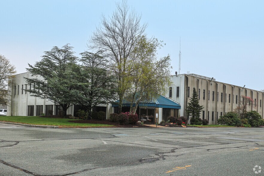 11 Dory Rd, Gloucester, MA for sale - Primary Photo - Image 1 of 1