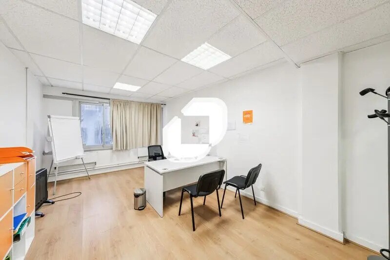Office in Bobigny for sale - Interior Photo - Image 2 of 13