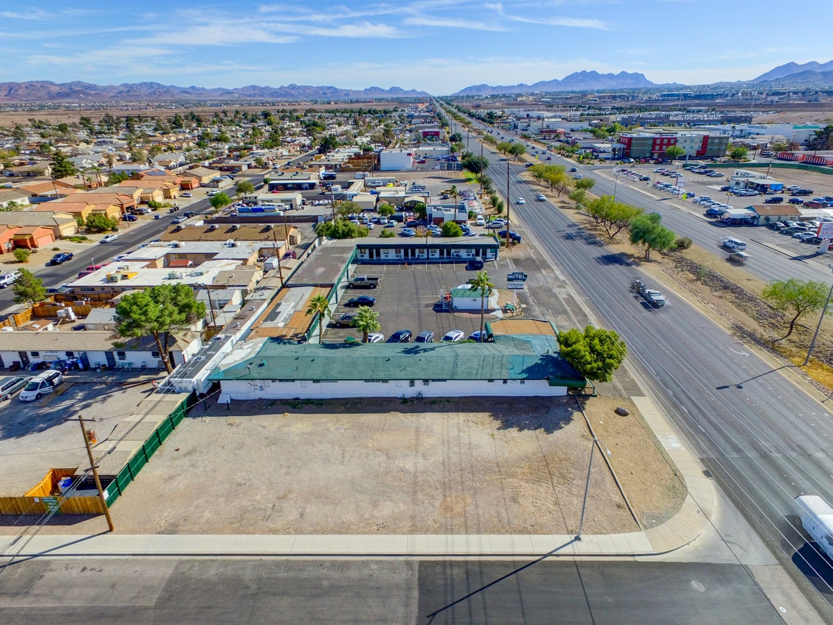 1636 N Boulder Hwy, Henderson, NV 89011