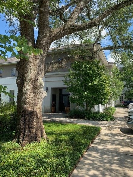 6421 Perkins Rd, Baton Rouge, LA for sale - Building Photo - Image 1 of 1