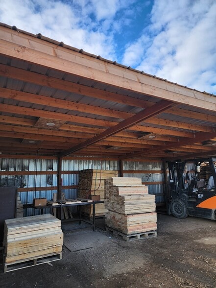 335 E B Cir, Pasco, WA for sale - Building Photo - Image 2 of 19