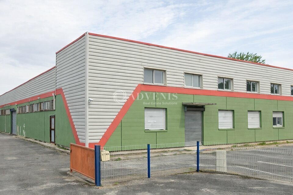 Industrial in Meaux for sale Building Photo- Image 1 of 7
