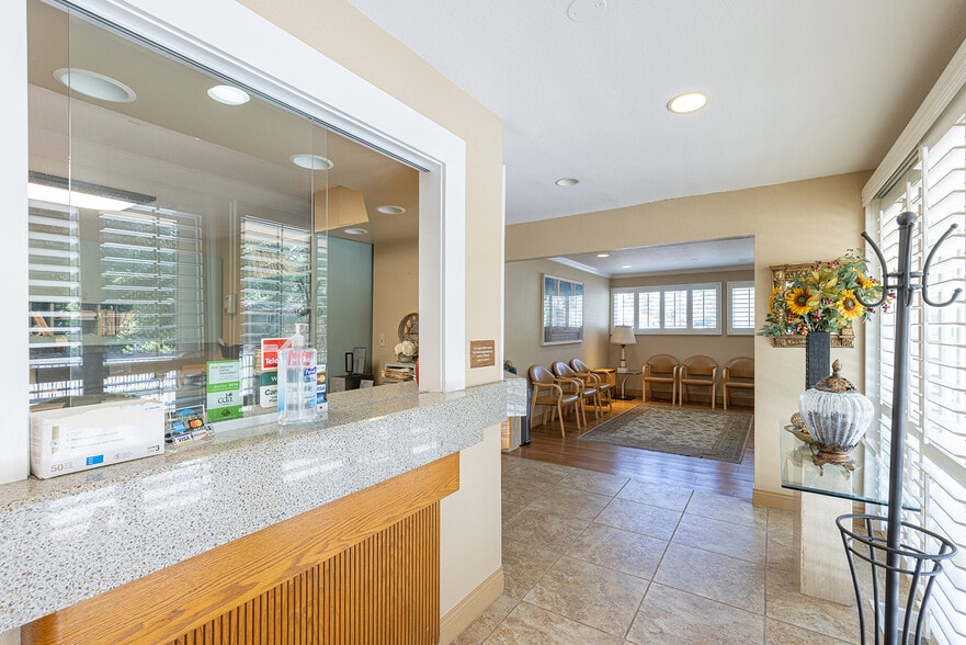 2211 4th St, Santa Rosa, CA for sale - Interior Photo - Image 3 of 24