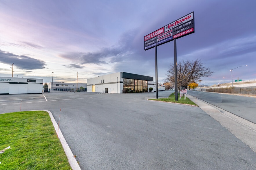 2187 Market St, Reno, NV for lease - Building Photo - Image 3 of 16