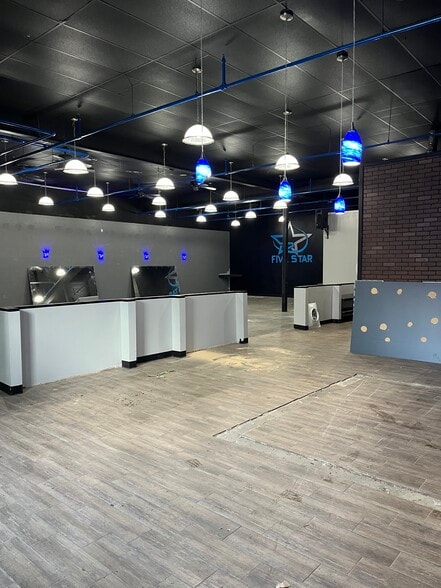 7575 Buckley Rd, North Syracuse, NY for lease - Building Photo - Image 2 of 8