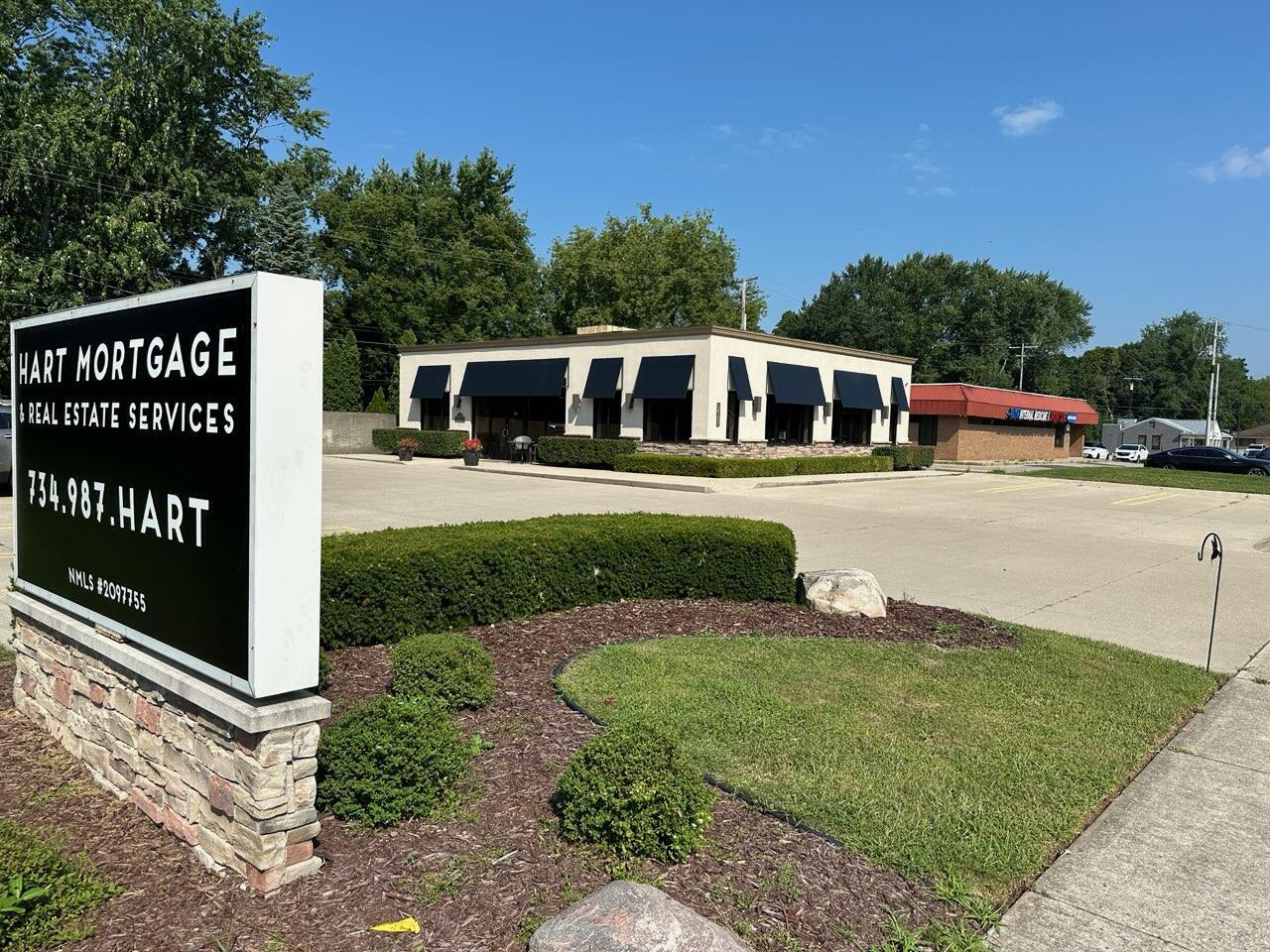 15619 Farmington Rd, Livonia, MI for lease Interior Photo- Image 1 of 7