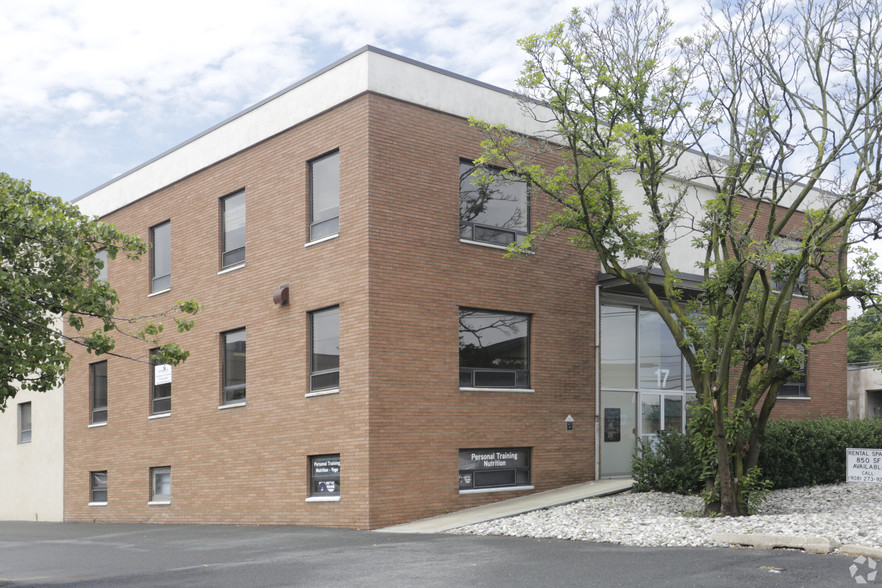 17 Watchung Ave, Chatham, NJ for lease - Building Photo - Image 1 of 1