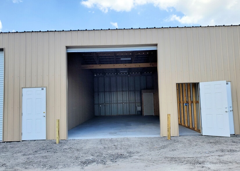 532 N Bluford Ave, Ocoee, FL for lease - Building Photo - Image 3 of 8