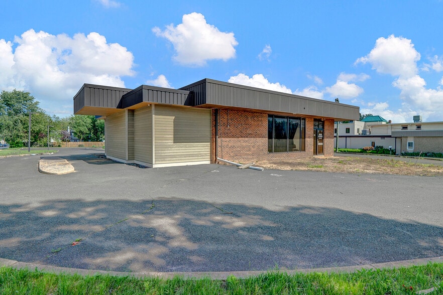 40 Scotch Rd, Ewing Township, NJ for sale - Building Photo - Image 1 of 29