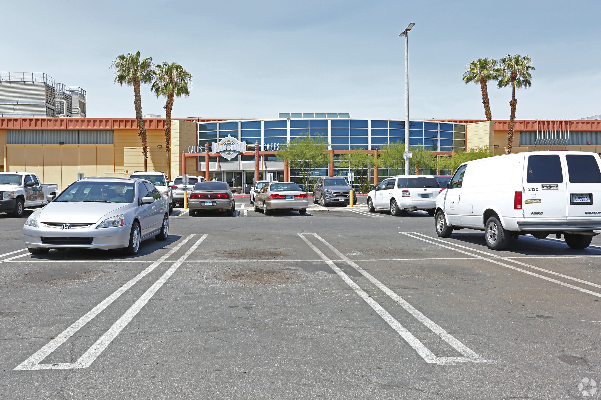 3528 S Maryland Pky, Las Vegas, NV for lease Building Photo- Image 1 of 4