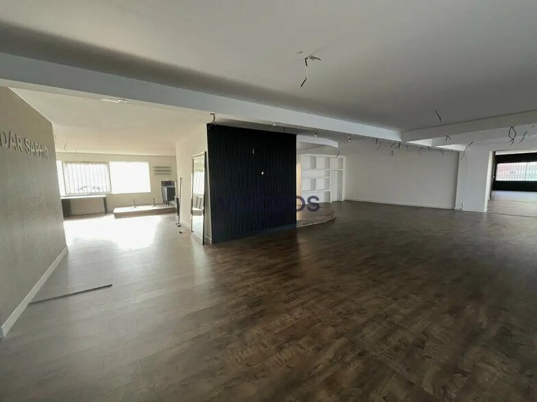 Retail in Portet-sur-Garonne for lease - Interior Photo - Image 2 of 7