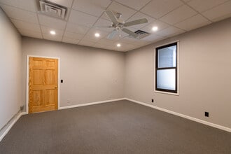 511-513 Main St, La Crosse, WI for lease Interior Photo- Image 2 of 6