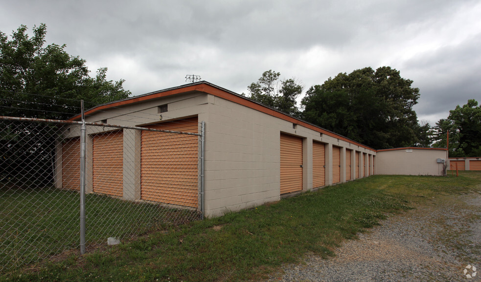 7019 Ball Park Rd, Thomasville, NC for lease - Primary Photo - Image 1 of 4