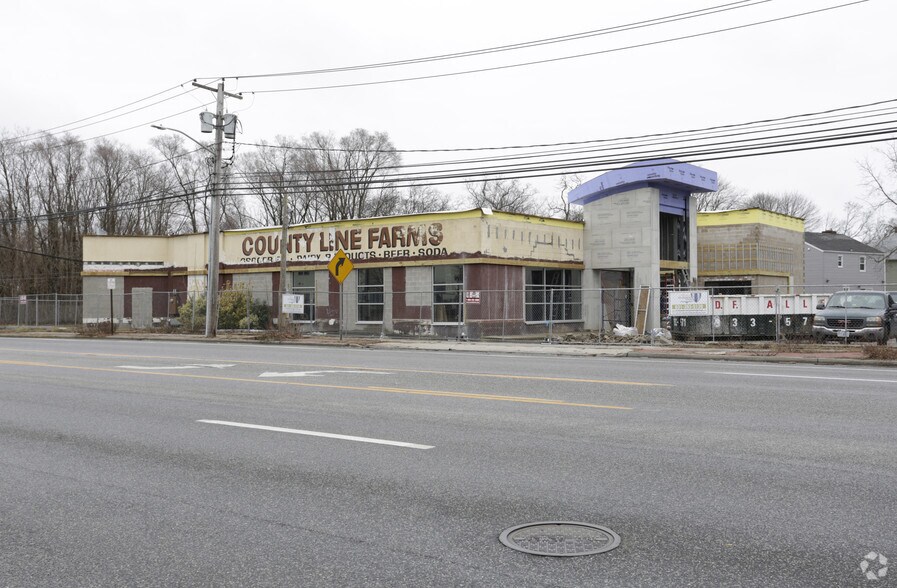 5840 Merrick Rd, Massapequa, NY 11758