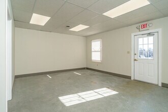 1600 N Coalter St, Staunton, VA for lease Interior Photo- Image 2 of 11
