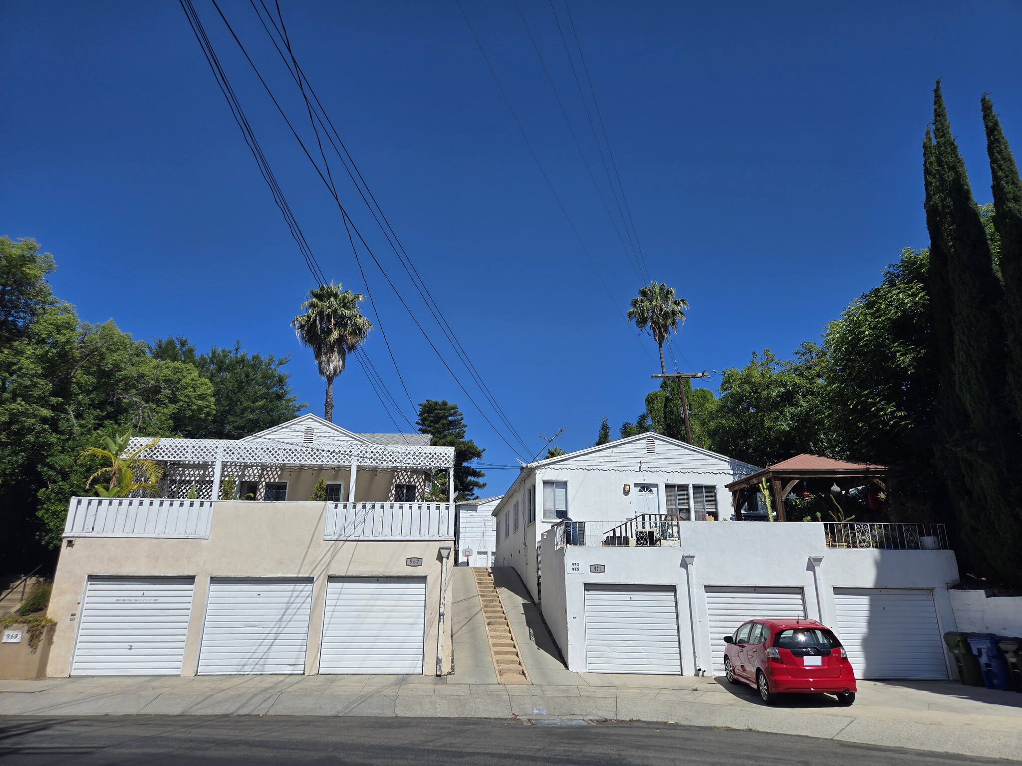 967 Lucile Ave, Los Angeles, CA for sale Primary Photo- Image 1 of 2