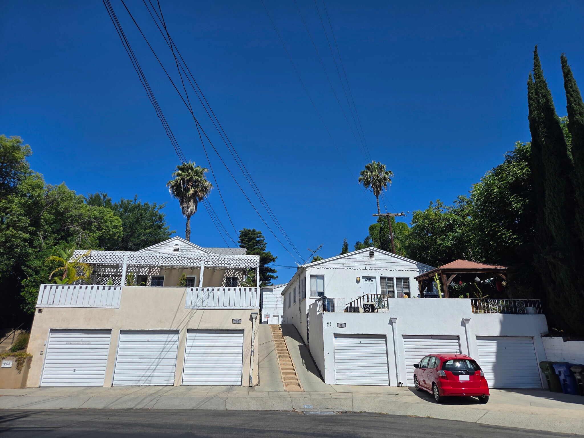 975 Lucile Ave, Los Angeles, CA for sale Primary Photo- Image 1 of 2