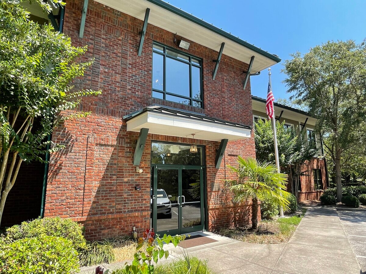 884 Allbritton Blvd, Mount Pleasant, SC 29464