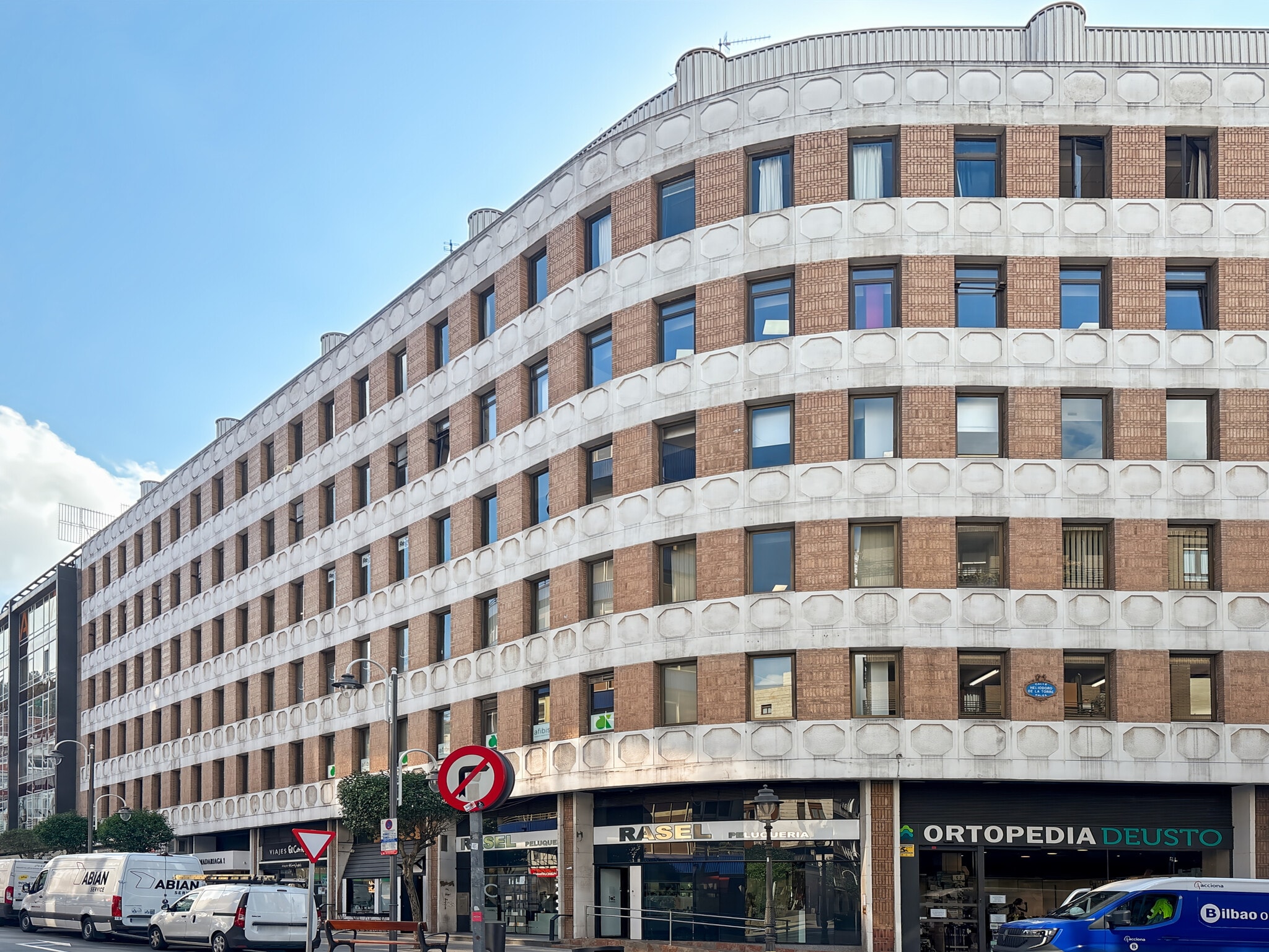 Avenida Madariaga, 1, Bilbao, Vizcaya for lease Interior Photo- Image 1 of 8