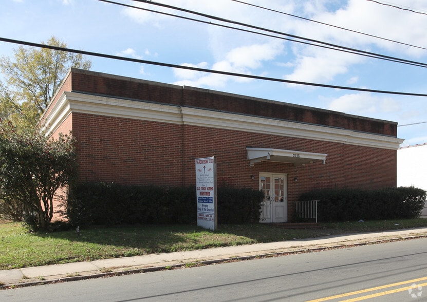 2116 Angier Ave, Durham, NC for lease - Primary Photo - Image 1 of 2