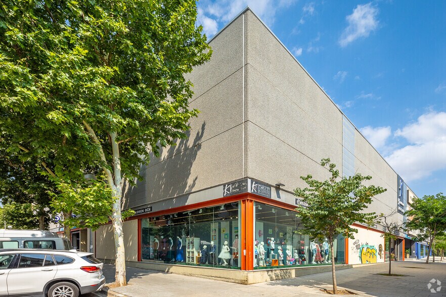 Retail in Mollet del Vallès, Barcelona for sale - Building Photo - Image 2 of 2