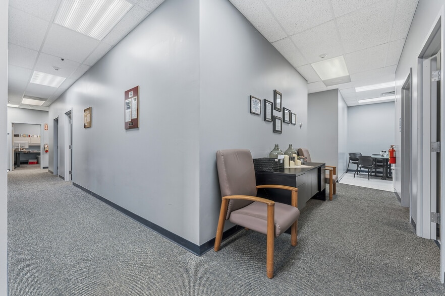 742 Fairmont Rd, Morgantown, WV for lease - Building Photo - Image 3 of 14