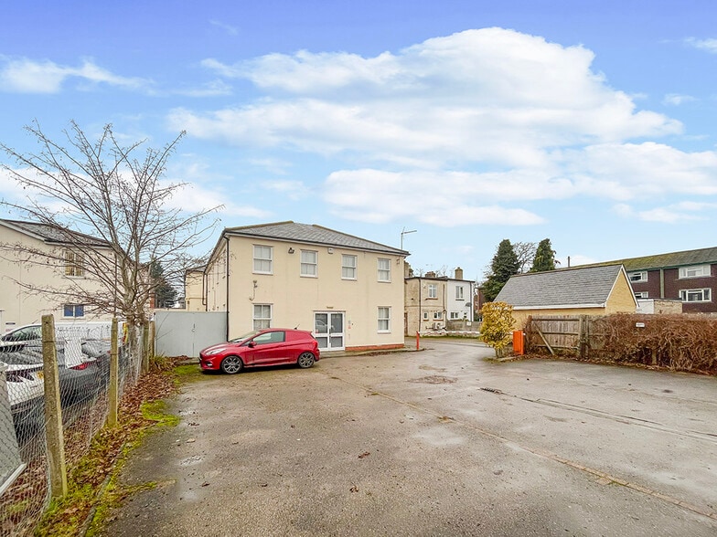 9-11 Alexandra Rd, Farnborough for lease - Building Photo - Image 2 of 15