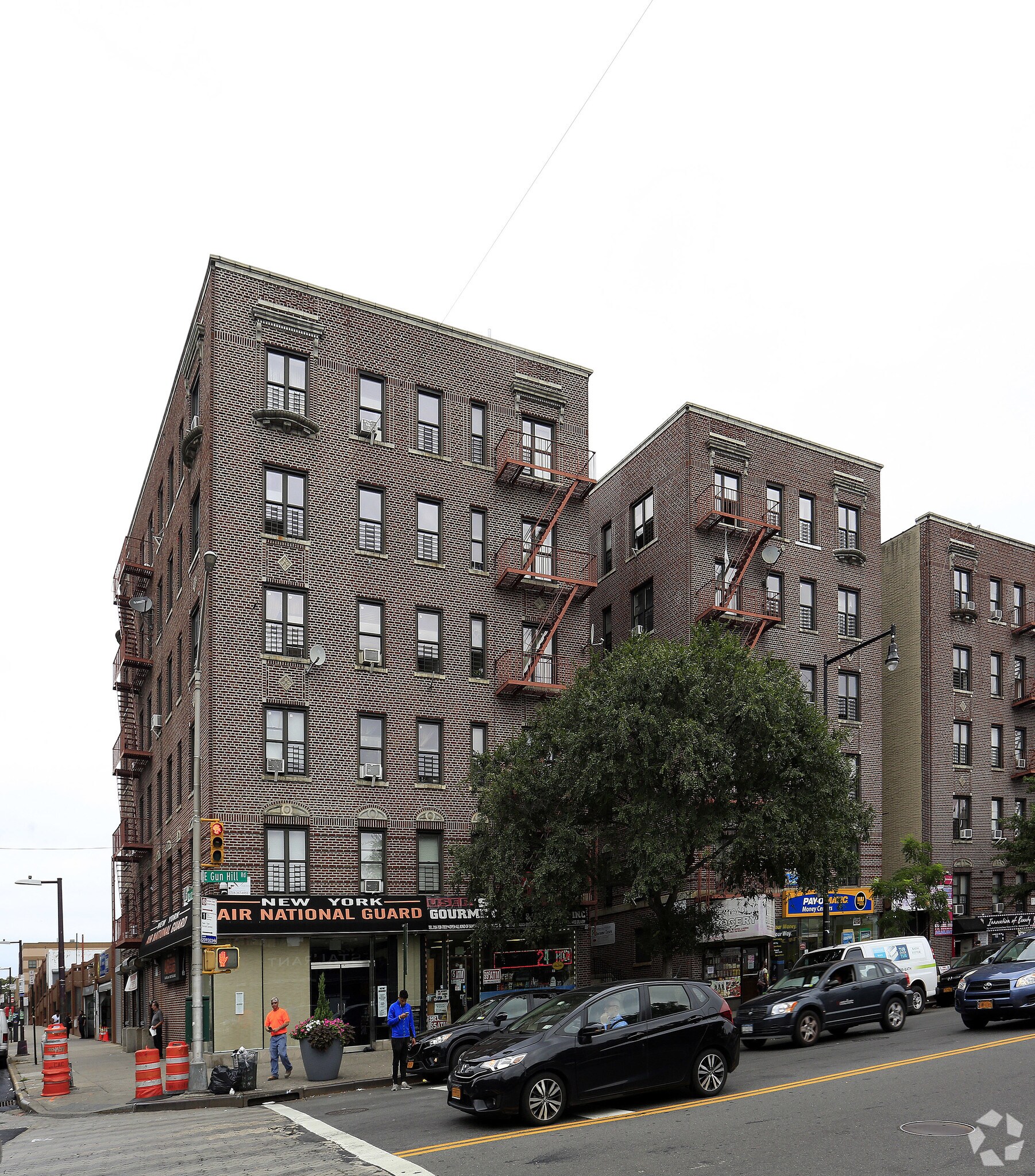 1-15 E Gun Hill Rd, Bronx, NY for sale Primary Photo- Image 1 of 1
