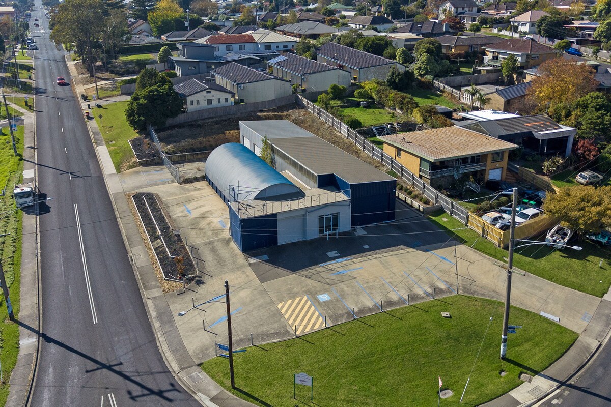 2 Monash Rd, Newborough for lease Primary Photo- Image 1 of 8
