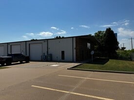 15266 NW Expressway, Piedmont OK - Warehouse