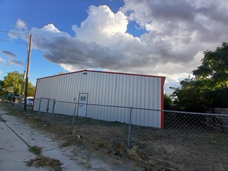 8753 N State Highway 16, Poteet, TX for sale - Building Photo - Image 2 of 14