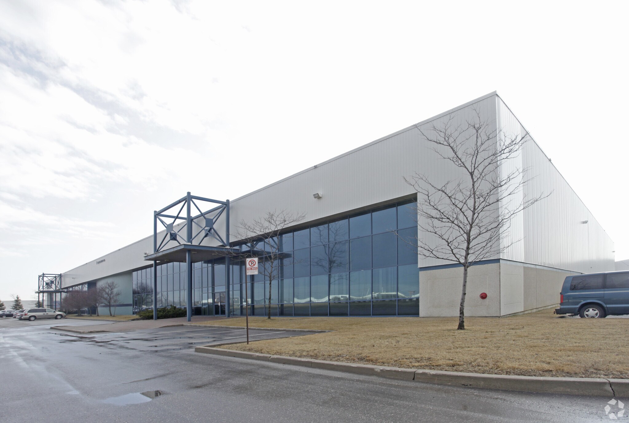 2 Castleview Dr, Brampton, ON for sale Primary Photo- Image 1 of 1