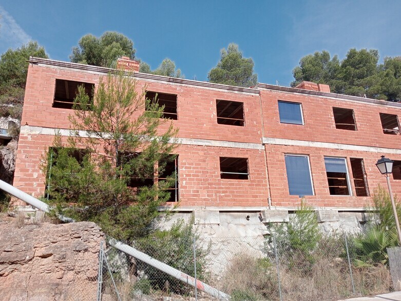 Avenida Penyetes, Gilet, Valencia for sale - Building Photo - Image 3 of 6