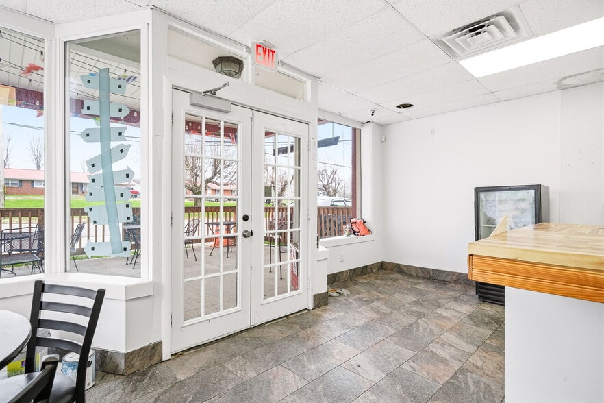 4628 W Broad St, Cookeville, TN for sale - Building Photo - Image 2 of 12