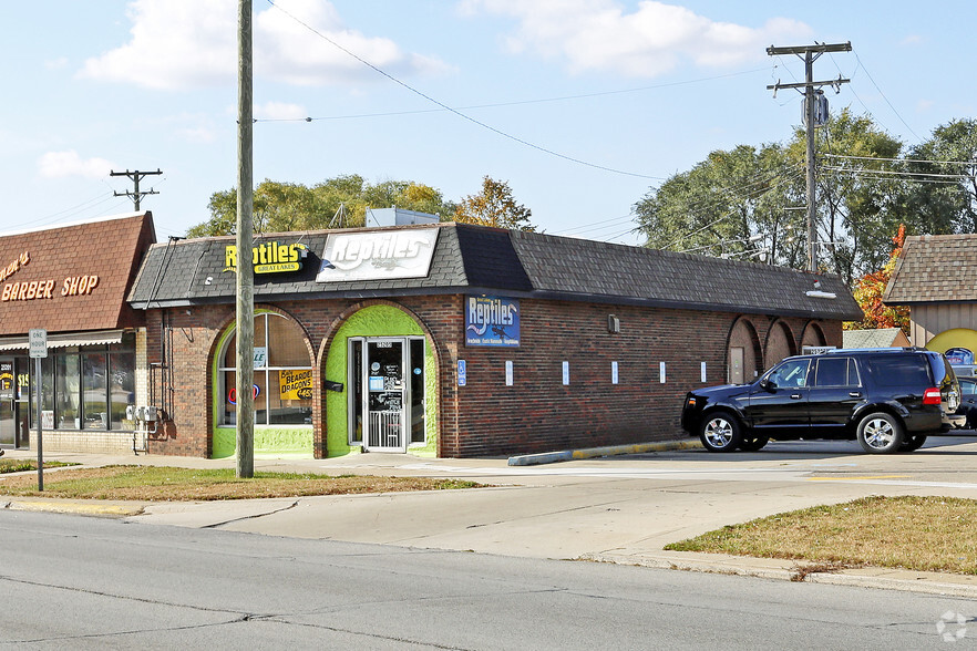 25205 Gratiot Ave, Roseville, MI for sale - Primary Photo - Image 1 of 7