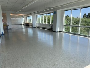 1435 N McDowell Blvd, Petaluma, CA for lease Interior Photo- Image 2 of 2